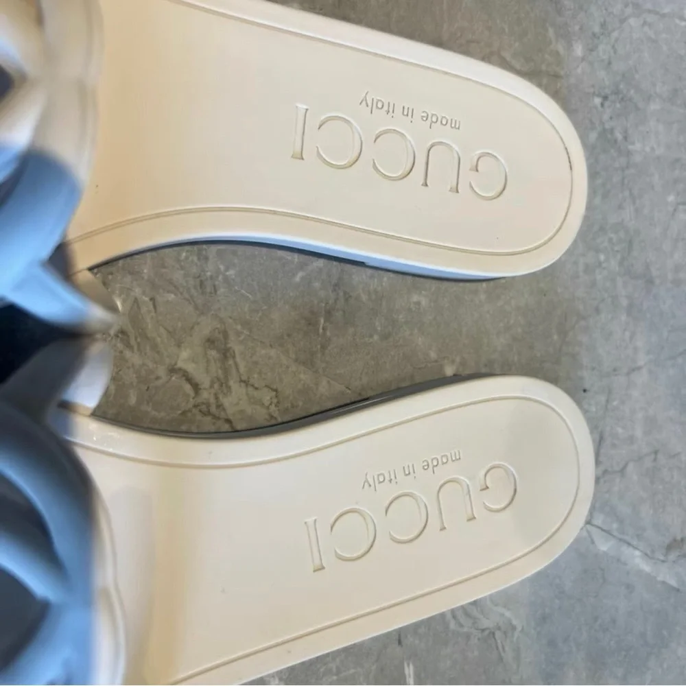Gucci Women's Cream Logo Slide Sandals - Picture 5 of 7